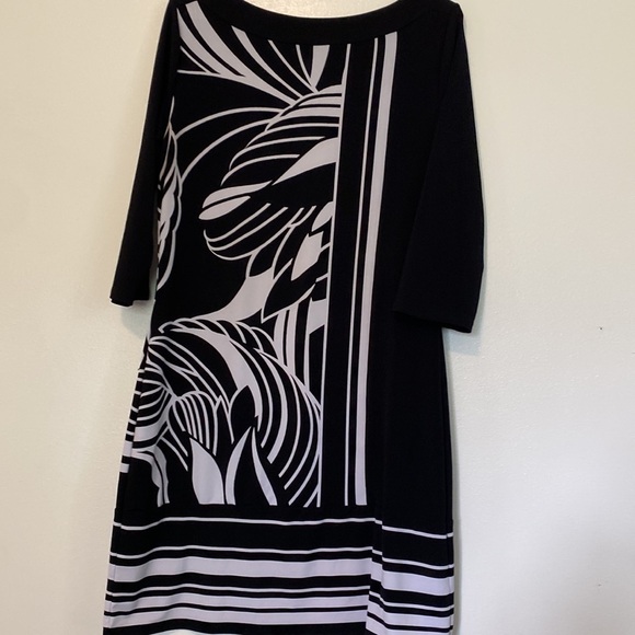 WHITE House Black Market 3/4 sleeve stunning dress medium - Picture 5 of 9